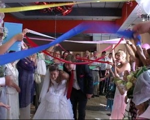 Trebuie să se hrănească tamada la o nuntă, și fotograf, cu un număr de (nunta) Trebuie să se hrănească tamada la o nuntă, și fotograf, cu un număr de