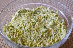 Blinele de dovlecel reteta cele mai delicioase cu fotografie (reteta) Blinele de dovlecel reteta cele mai delicioase cu o fotografie