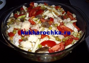 tocană de legume cu pui și ciuperci murate, un restaurant acasă (tocană de legume) tocană de legume cu pui și ciuperci murate, un restaurant la domiciliu