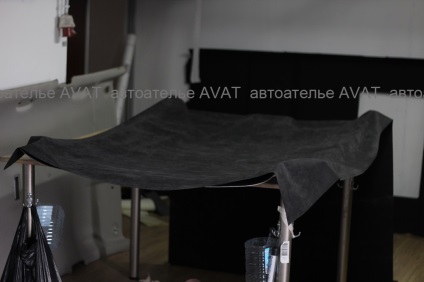 Remorcarea și repararea plafonului auto (bannere materiale de plafon) Remorcarea și repararea plafonului auto
