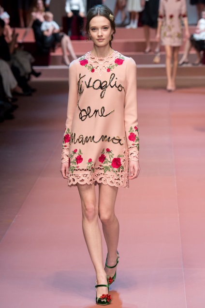 Rochii dolce - gabbana toamna-iarna 2015-16 fotografie (gabbana) Rochii dolce - gabbana toamna-iarna 2015-16 Foto