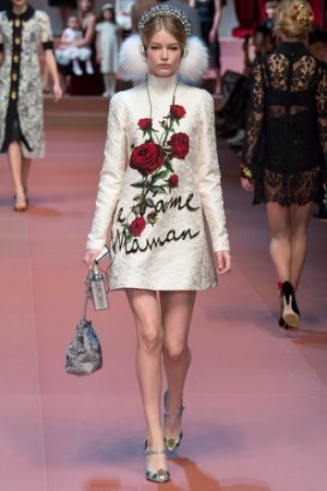 Rochii dolce - gabbana toamna-iarna 2015-16 fotografie (rochii) Rochii dolce - gabbana toamna-iarna 2015-16 Foto