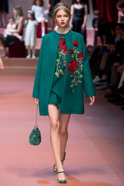 Rochii dolce - gabbana toamna-iarna 2015-16 fotografie (gabbana) Rochii dolce - gabbana toamna-iarna 2015-16 Foto