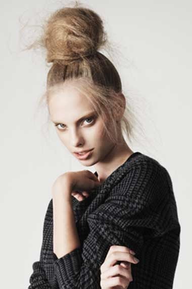 Hairstyle plisat 24 fotografii în păr mediu și lung (lung) Hairstyle plisat 24 fotografii în păr mediu și lung
