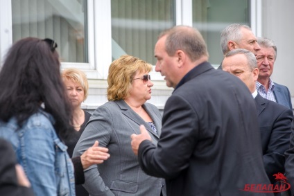 Spune la revedere de la fiul ei Yarmoshyna a venit prima persoană din țară (a venit) Spune la revedere de la fiul ei Yarmoshyna a venit prima persoană din țară