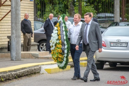 Spune la revedere de la fiul ei Yarmoshyna a venit prima persoană din țară (rău) Spune la revedere de la fiul ei Yarmoshyna a venit prima persoană din țară