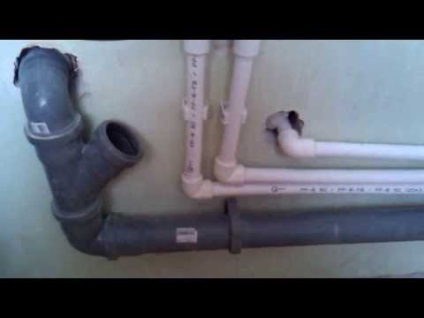 Dispunerea țevilor în baie Cum de a face propriile mâini (dreapta) Dispunerea țevilor în baie Cum de a face propriile mâini