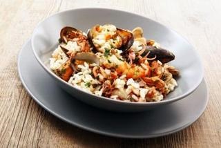 Risotto cu retete de fructe de mare (vin alb sec) Risotto cu fructe de mare retete