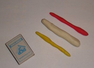 Rose din lut - un cadou de la mama copilului (plastilină crescut sculpteze argilă) Rose din lut - un cadou de la mama copilului