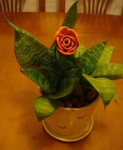 Rose din lut - un cadou de la mama copilului (palmă crescut plastilină) Rose din lut - un cadou de la mama copilului