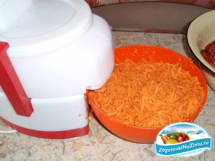 salata de castraveti cu mere și roșii pentru iarna (salata de castraveti cu mere și tomate pentru iarnă) Salata cu castraveți și roșii cu mere pentru iarna