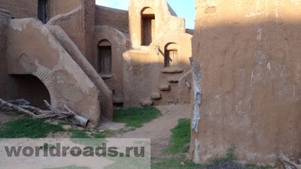 Sarai-Batu - capitala Hoardei de Aur, drumurile lumii (aur) Sarai-Batu - capitala Hoardei de Aur, drumurile din lume