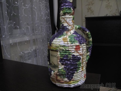 Capodopere din sticla Conținut ziar (hârtie de ziar) Capodopere din sticla de întreținere ziar