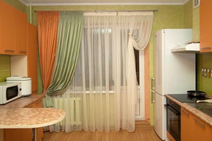 Perdele pentru fereastra de balcon oferă o selecție, idei foto, portalul de construcție (ferestre) Perdele pentru fereastra de balcon oferă o selecție, idei foto, portalul de construcție
