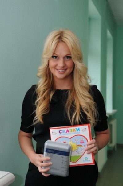 Coafuri Supericheskie Victoria Lopyreva pe colecție de fotografii păr lung (păr) Supericheskie Victoria Lopyreva coafuri pe colecție foto păr lung