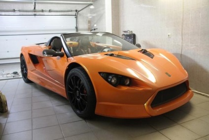 Supercar cu mâinile lor () Supercar cu mâinile lor