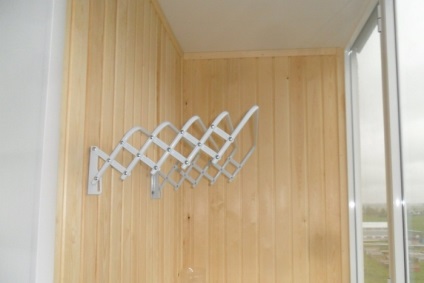 spalatorie pe haine balcon (durata de viață scurtă) uscator de rufe pe balcon