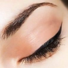 Tattoo Eye (Înainte de a începe procedura) tatuaj ochi