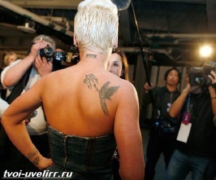 Tatuaj pe omoplatul (tatuaje omoplaților pentru fete) Tatuaj pe omoplat