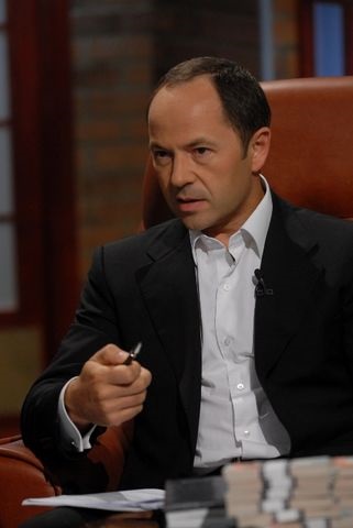 Tigipko Serghei (urmează este legată) Tigipko Serghei