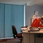 jaluzele verticale si dispozitiv de instalare (obturatoare) Dispozitiv de jaluzele verticale și instalare
