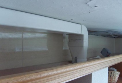 Duct în instalația de bucătărie etapa 3 (conducta în bucătărie cum să înființeze o fotografie cu mâinile) bucătărie conductă de instalare etapa 3