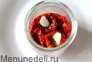 roșii uscate în ulei (ulei) roșii uscate în ulei