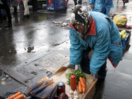 Voi muri aici! „Ca pensionarii pedepsi comerțul cu metroul - București (“ Voi muri aici „ca pensionarii pedepsi comerțul cu metroul!) Voi muri aici! „Ca pensionarii pedepsi comerțul cu metroul - București