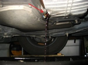 Înlocuirea uleiului din motor 2114 (5W-40 10W-40-15W 40) Înlocuirea uleiului din motor 2114