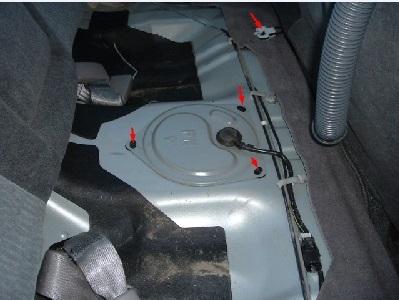 Înlocuirea filtrului de combustibil Nissan Almeria (filtru) Înlocuirea filtrului de carburant Nissan Almera
