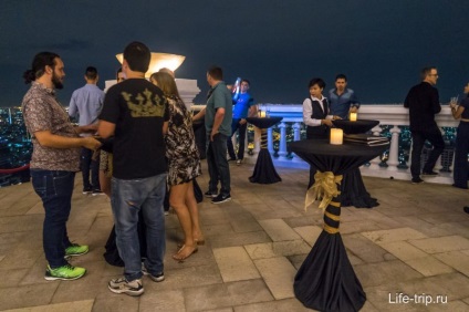 Loeb celebru hotel, unde au filmat petrecerea burlacilor film în Bangkok - 63 podea (Loeb) Loeb celebru hotel, unde au filmat un film de cerb în Bangkok - 63 etaj