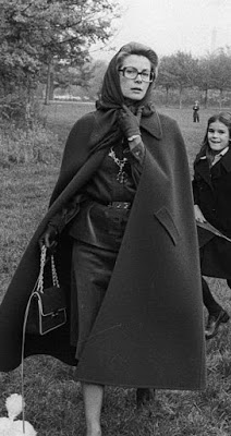 105 idei de la hermes, cum de a lega o eșarfă de mătase, Serafima dvoretskaya (hermes) 105 idei de la hermes, cum de a lega o eșarfă de mătase, Serafima dvoretskaya