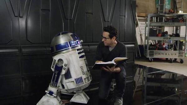 12 fapte neașteptate despre eroul fermecător 12 fapte neașteptate despre eroul fermecător „Star Wars“ Droids R2-D2
