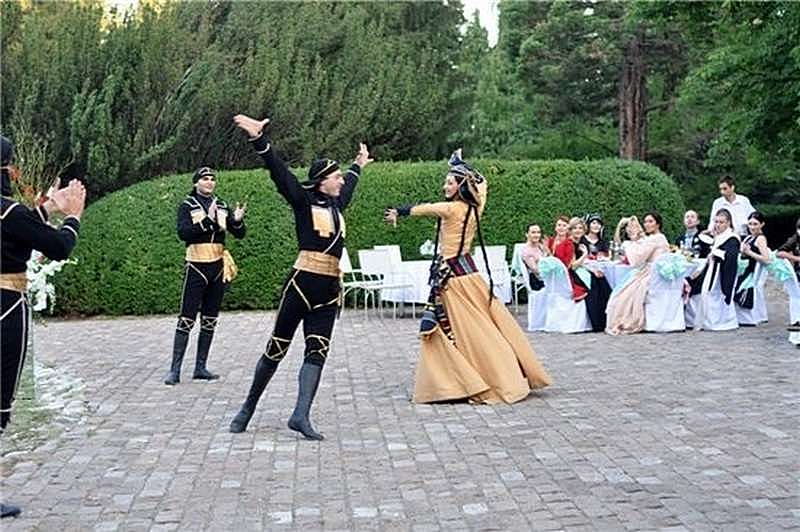 Mirese Regina - site de dating - Traditii de nunta Georgian (Me Agenția Regina) Mirese Regina - site de dating - Traditii de nunta Georgian