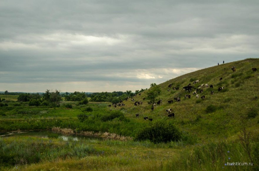 Lac albastru și denivelare de munte, regiunea Samara, zona Serghie (munte) lac albastru și denivelare de munte, regiunea Samara, zona Serghie