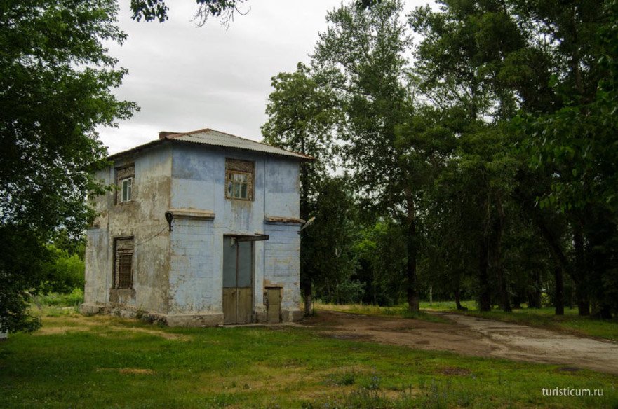 lac albastru și denivelare de munte, regiunea Samara, Serghie Zona (ONB) lac albastru și denivelare de munte, regiunea Samara, zona Serghie