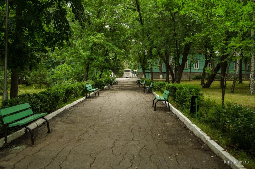 Lac albastru și denivelare de munte, regiunea Samara, zona Serghie (munte) lac albastru și denivelare de munte, regiunea Samara, zona Serghie