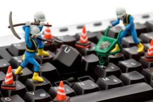 Cum pentru a curăța o tastatură pe un (perie tastatura laptop) notebook-uri Cum se curata o tastatura pe un laptop