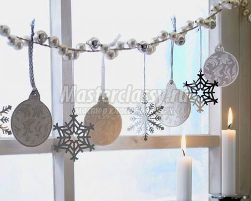 Cum de a decora o fereastră cu mâinile sale idei interesante (pentru a decora) Cum de a decora o fereastra cu idei mâinile reci