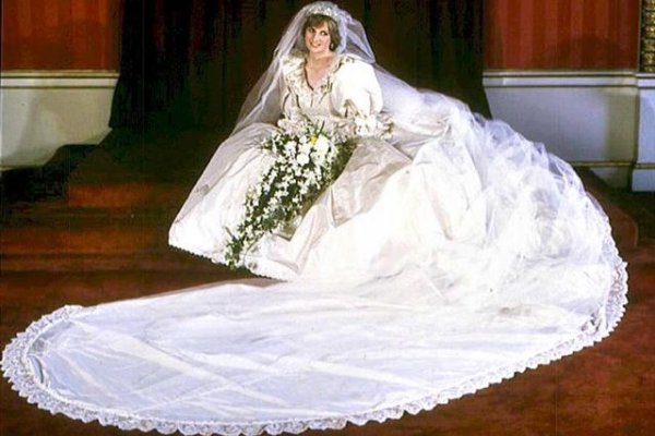 Cele mai bune rochii de nunta vedete din toate timpurile - teritoriul de stil și creativitate (cel mai bun) Cele mai bune rochii de nunta vedete din toate timpurile - teritoriul de stil și creativitate