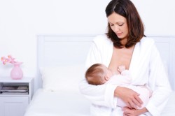 Este datele posibile care alăptează mama în timpul alăptării, care ar trebui să se abțină de la utilizarea de date (copii și mama) Este datele posibile care alăptează mama în timpul alăptării, care ar trebui să se abțină de la utilizarea de date