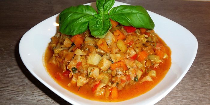 tocană de legume cu vinete și dovlecei rețete pentru mâncăruri delicioase (tocane) tocană de legume cu vinete și dovlecei rețete pentru mâncăruri delicioase