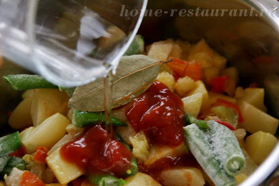 tocană de legume cu cartofi - restaurant acasă (legume) tocană de legume cu cartofi - restaurant acasă