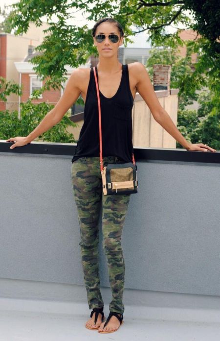 Din ceea ce sa poarte pantaloni kaki, istoria de branduri, magazine, reduceri (kaki) Din ceea ce sa poarte pantaloni kaki, istoria branduri, magazine, reduceri