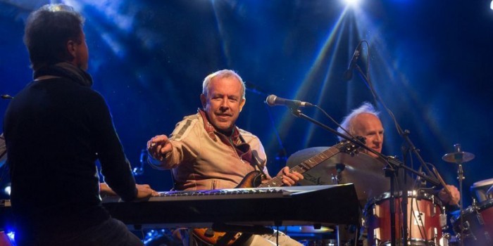 Iată un iad Makarevich a fost justificată pentru un concert în data de atac terorist - News politica (Makarevich bilete la concert Time Machine) Iată un iad Makarevich a fost justificată pentru un concert în data de atac terorist - Politic