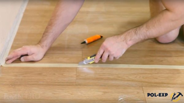 sudare Linoleum la rece - caracteristicile și instrucțiuni pas cu pas! (Linoleum sudură la rece) sudare Linoleum la rece - caracteristicile și instrucțiuni pas cu pas!