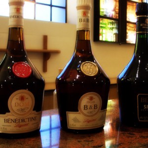 compoziția benedictin și benefice proprietăți, alimentare și de sănătate (proprietăți) Benedictine compoziție și proprietăți utile, produse alimentare și de sănătate
