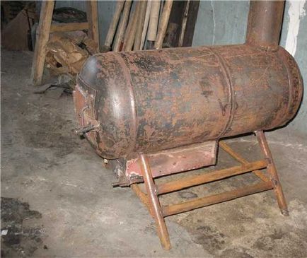 Burzhuyka vertical din cilindrul de gaz, orizontale, desene, îmbunătățiri, fotografii, video (gaz) Soba dintr-un cilindru de gaz este vertical, orizontal, desene, accesorii, foto, video