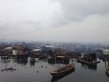 Negru Veneția (Lagos Makoko- Water) negru Veneția