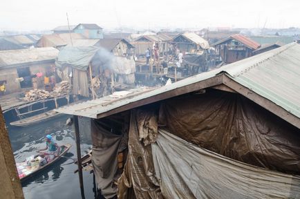Negru Veneția (Lagos Makoko- Town Water) negru Veneția
